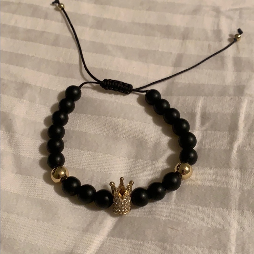 Marble bead crown bracelet
